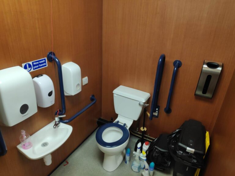 11 British Slang Terms For Toilet You Probably Didn't Know! Foreign Lingo