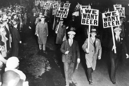 1920s Slang For Alcohol (10 Examples!)